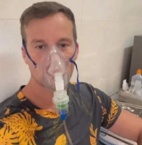 长宏网 旅行博主吐槽印度火车脏乱：坐15小时卧铺后，呼吸道严重感染住院