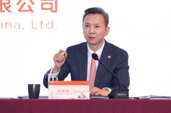 国客信配 直面最强危机感, 巨头突围! 对话中国平安联席CEO郭晓涛: 得服务者得天下